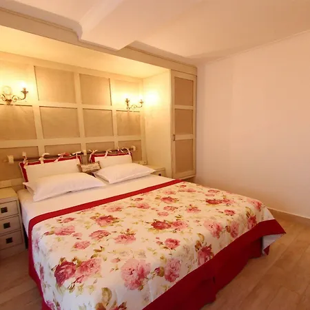 Guest house Losta Sahil Evi 2